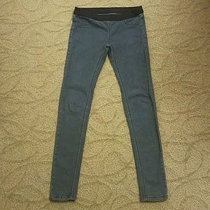 Free People Skinny Jeans or Jeggins